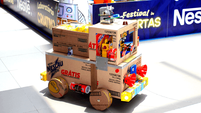 O Laboratório Criativo é exemplar quando se trata de conseguir despertar o lado emocional das famílias ao unir aprendizagem e diversão. Imagine o que podemos fazer com a sua ideia!